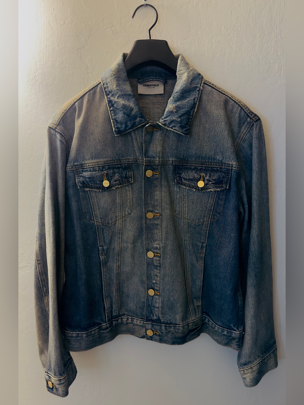 Fear Of God Essentials Men’s Medium Denim Jacket Gold Button Trucker Streetwear